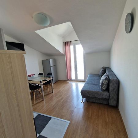 Apartmani "Ivan" 玛里纳 外观 照片