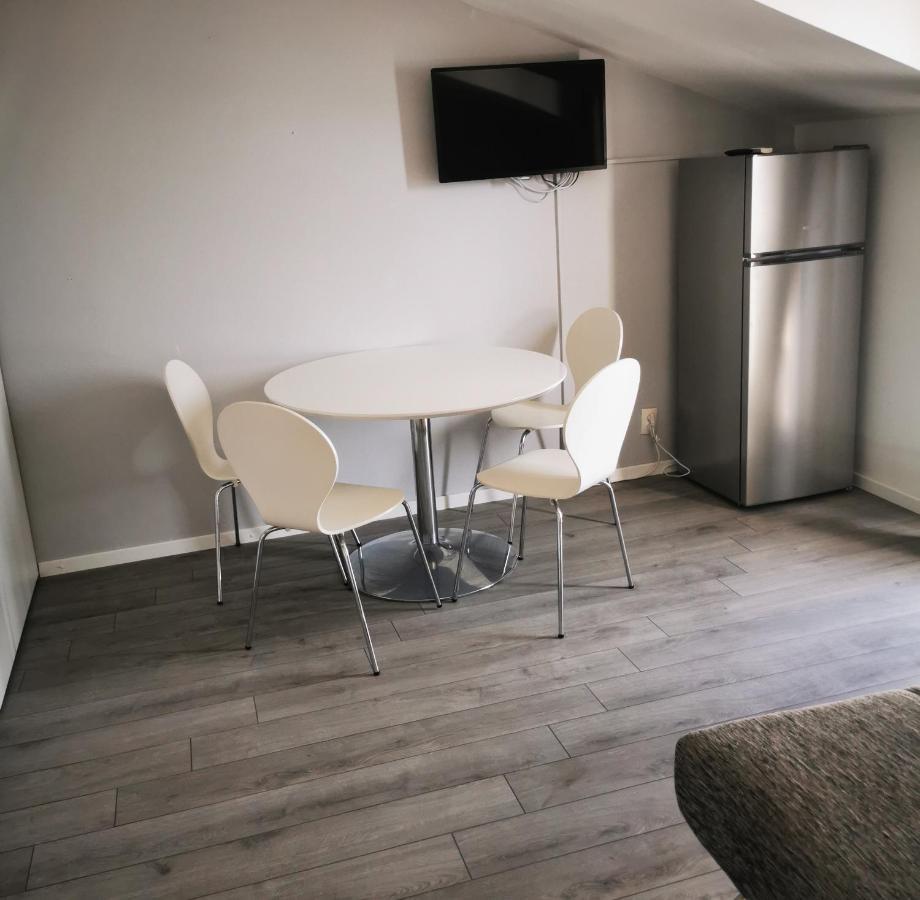 Apartmani "Ivan" 玛里纳 外观 照片