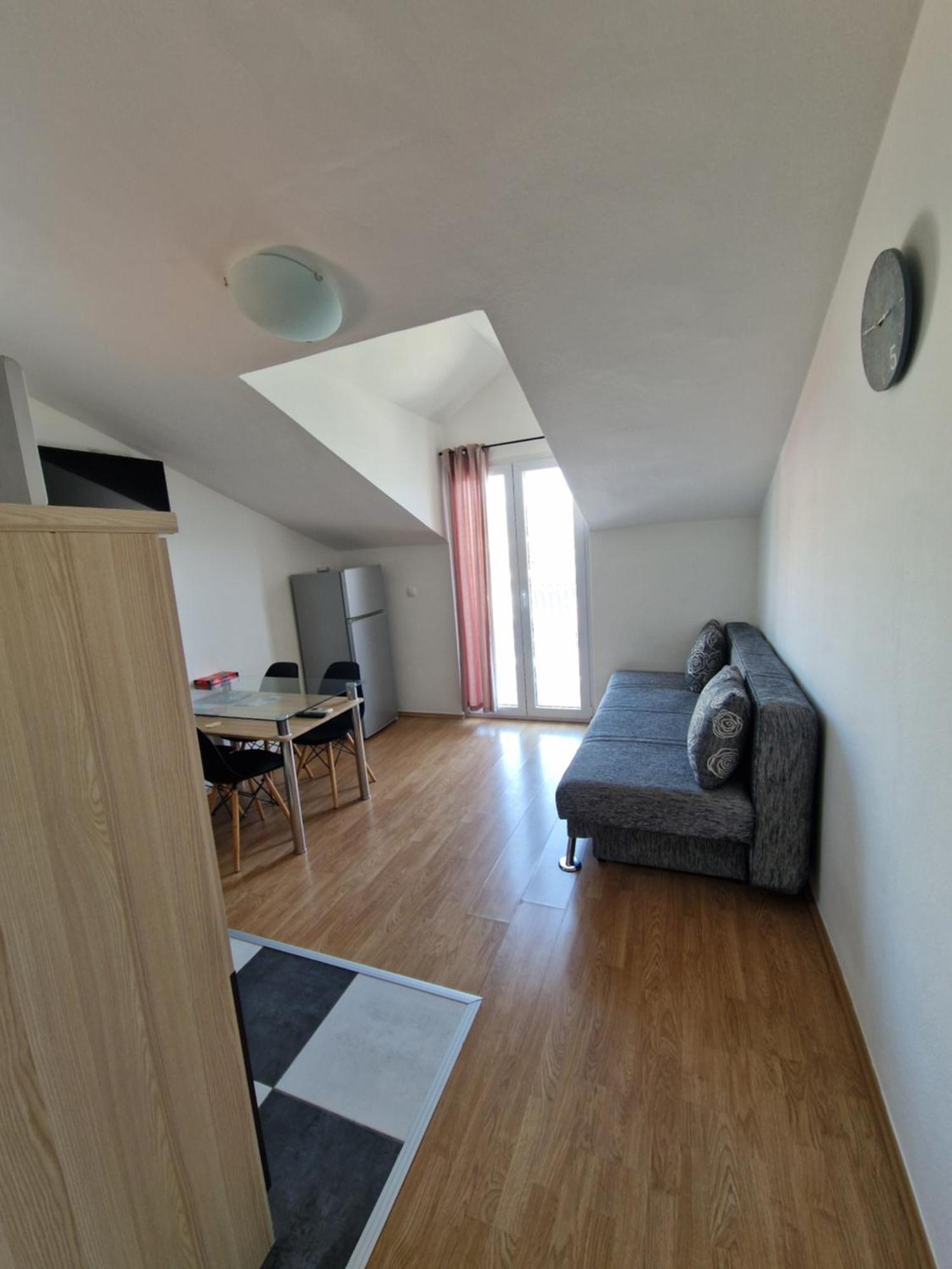 Apartmani "Ivan" 玛里纳 外观 照片