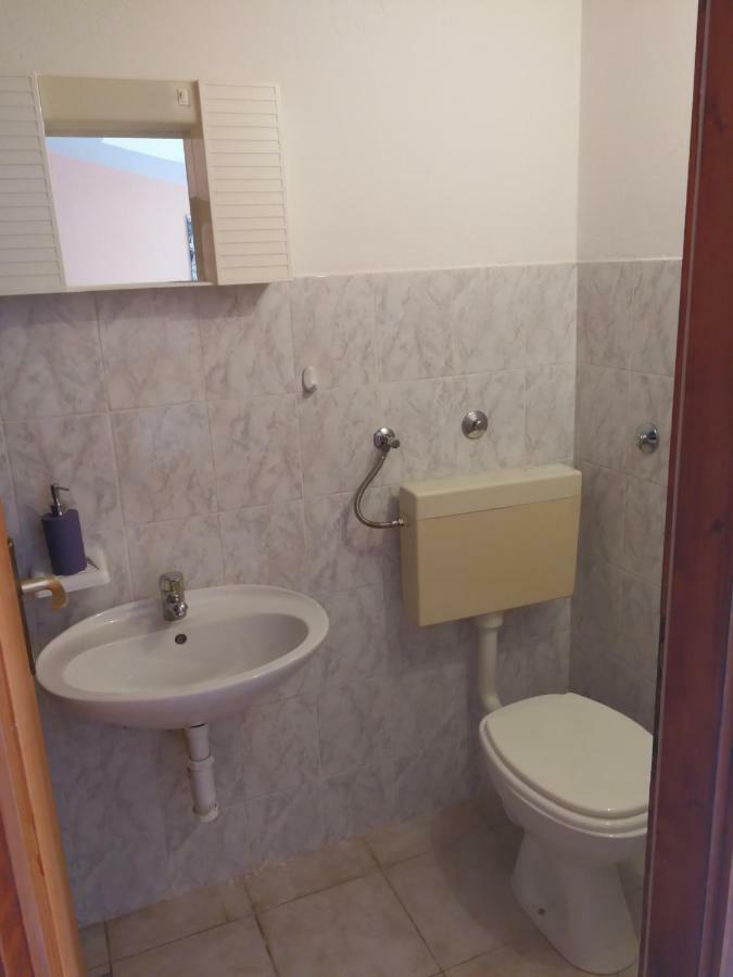 Apartmani "Ivan" 玛里纳 外观 照片